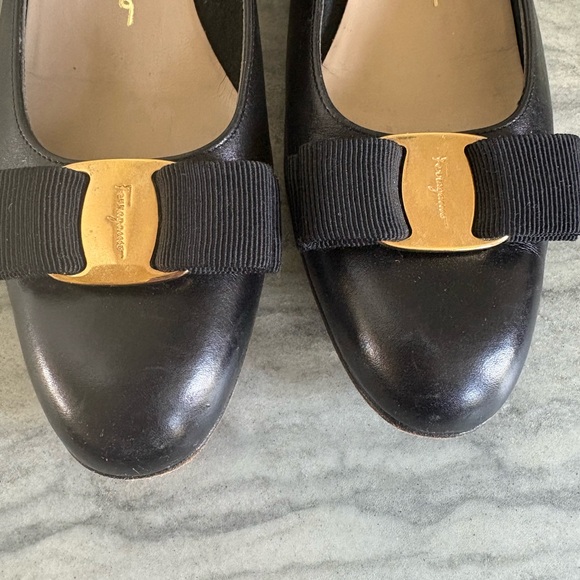 Salvatore Ferragamo Black 7.5 2A - Picture 2 of 4